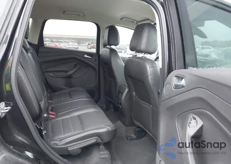 2015 Ford Escape Titanium z USA, uszkodzony, nr VIN 1FMCU9JX8FUC00252